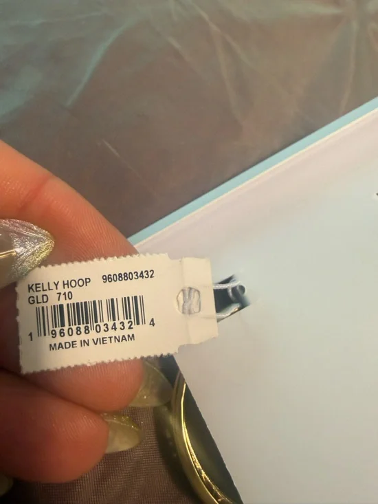 NWT Kendra Scott Kelly Hoop Earring, 14k Gold Plated Brass w/ Dustbag - Picture 5 of 9